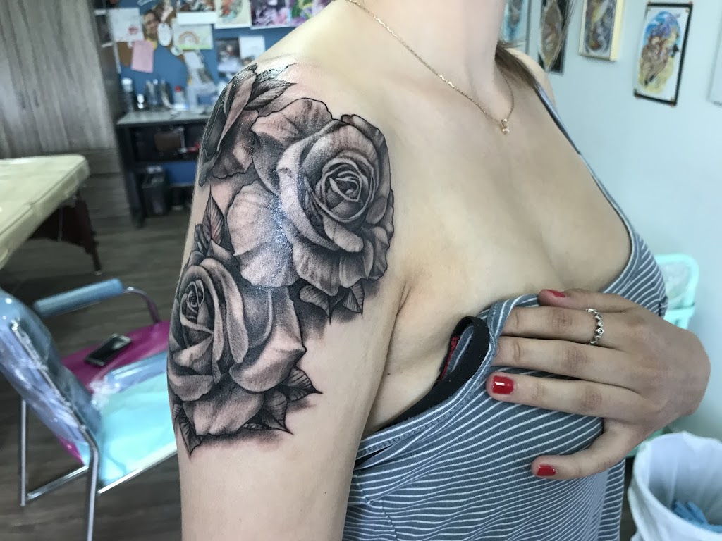 Bitz tattoo | 2412 Boulevard du Curé-Labelle local 109, Saint-Jérôme, QC J7Y 5E4, Canada | Phone: (450) 858-4739