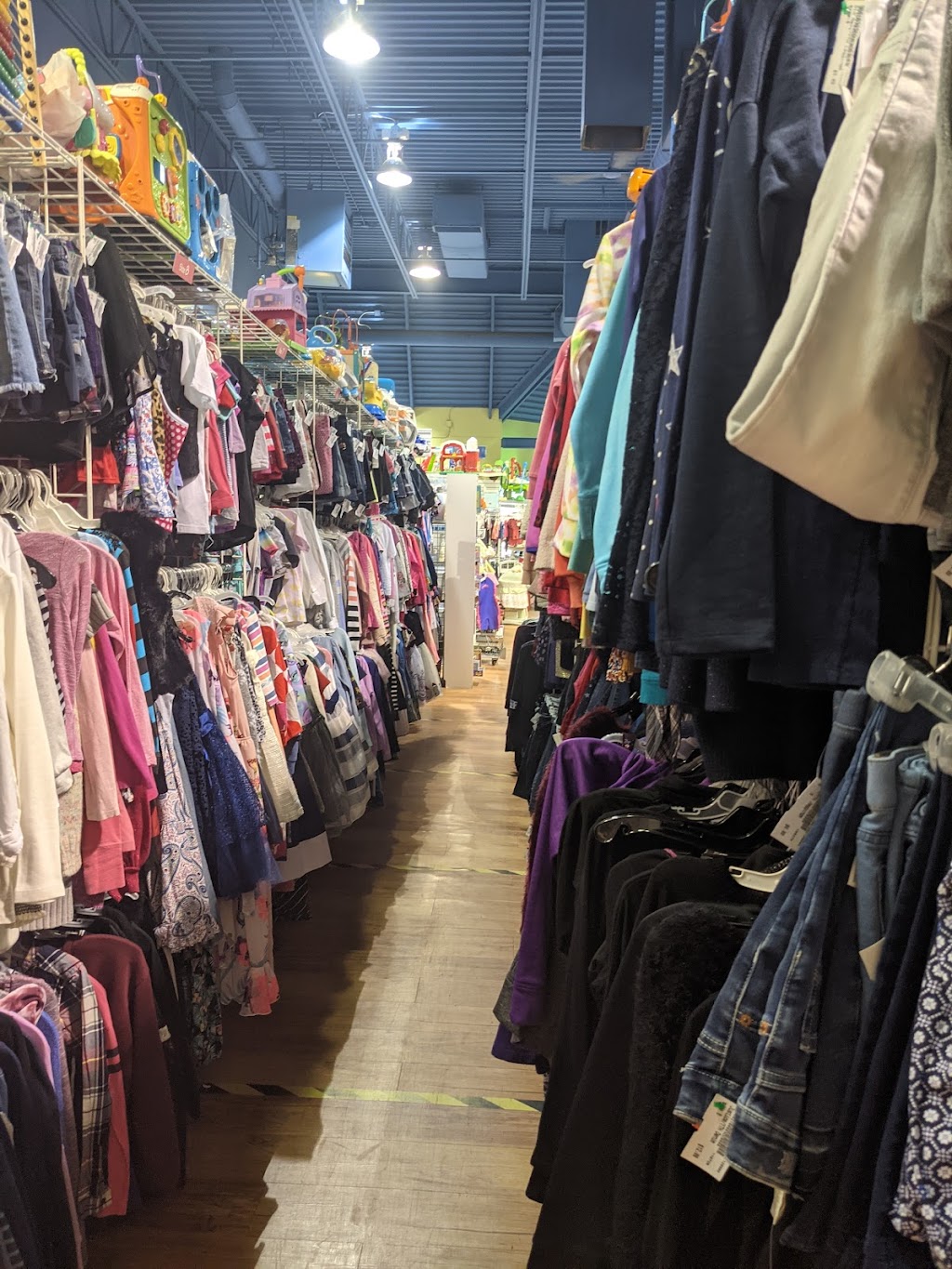 Once Upon A Child | 3833 99 St NW, Edmonton, AB T6E 6J1, Canada | Phone: (780) 428-3366