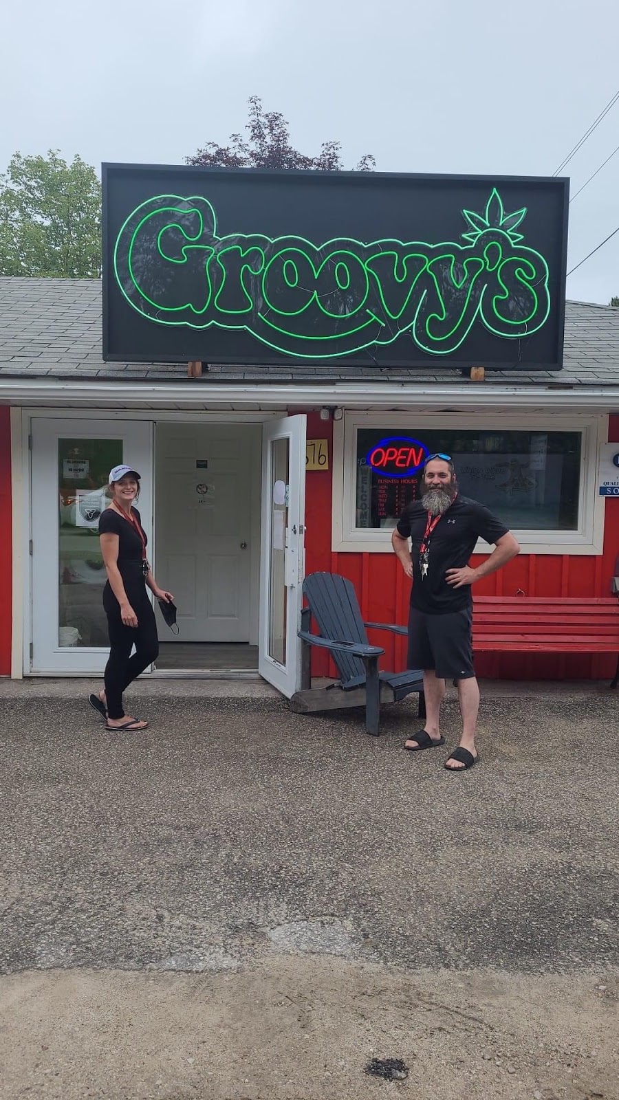 Groovys Cannabis | 676 River Rd E, Wasaga Beach, ON L9Z 2M3, Canada | Phone: (705) 715-7683