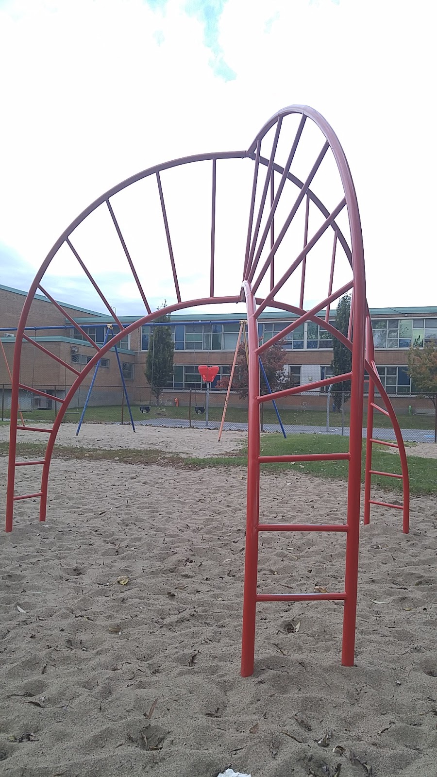 École Préville | 139, rue dAlsace, Saint-Lambert, QC J4S 1M8, Canada | Phone: (450) 671-2662