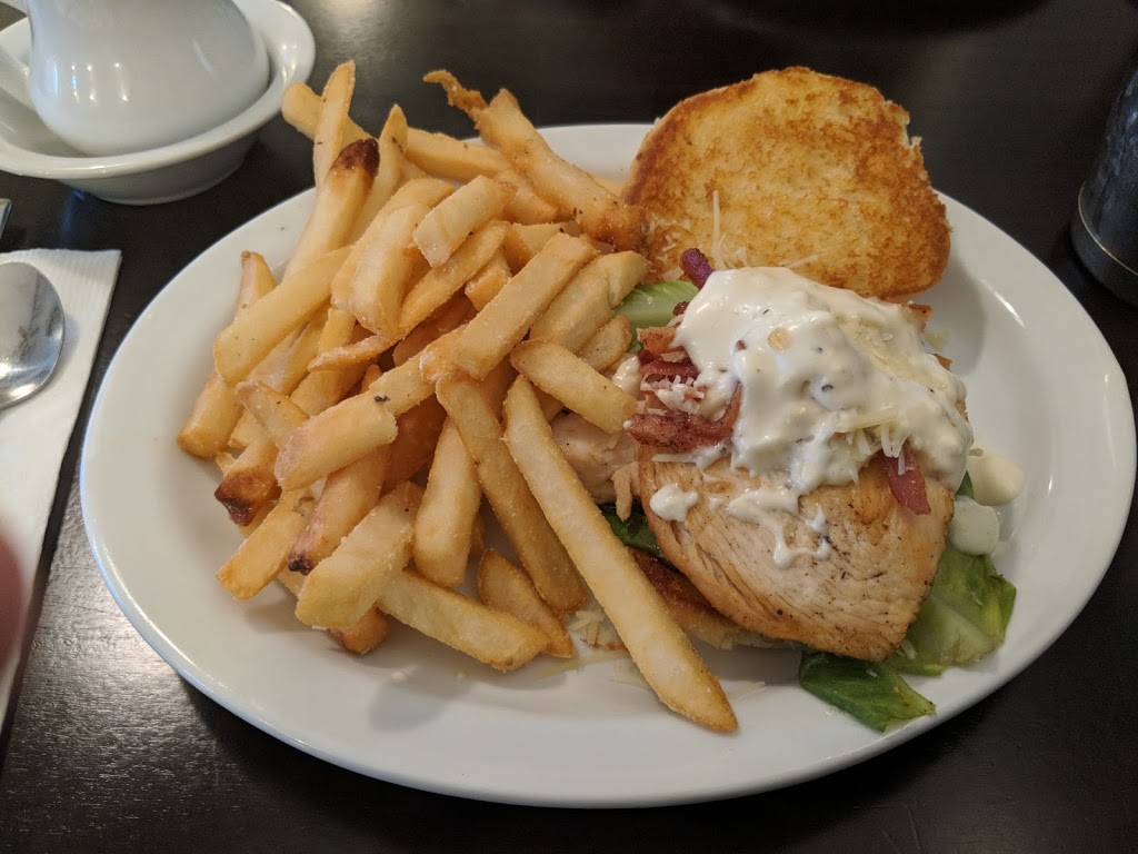 Esquire Restaurant | 772 Bedford Hwy, Halifax, NS B0N 1B0, Canada | Phone: (902) 835-9033