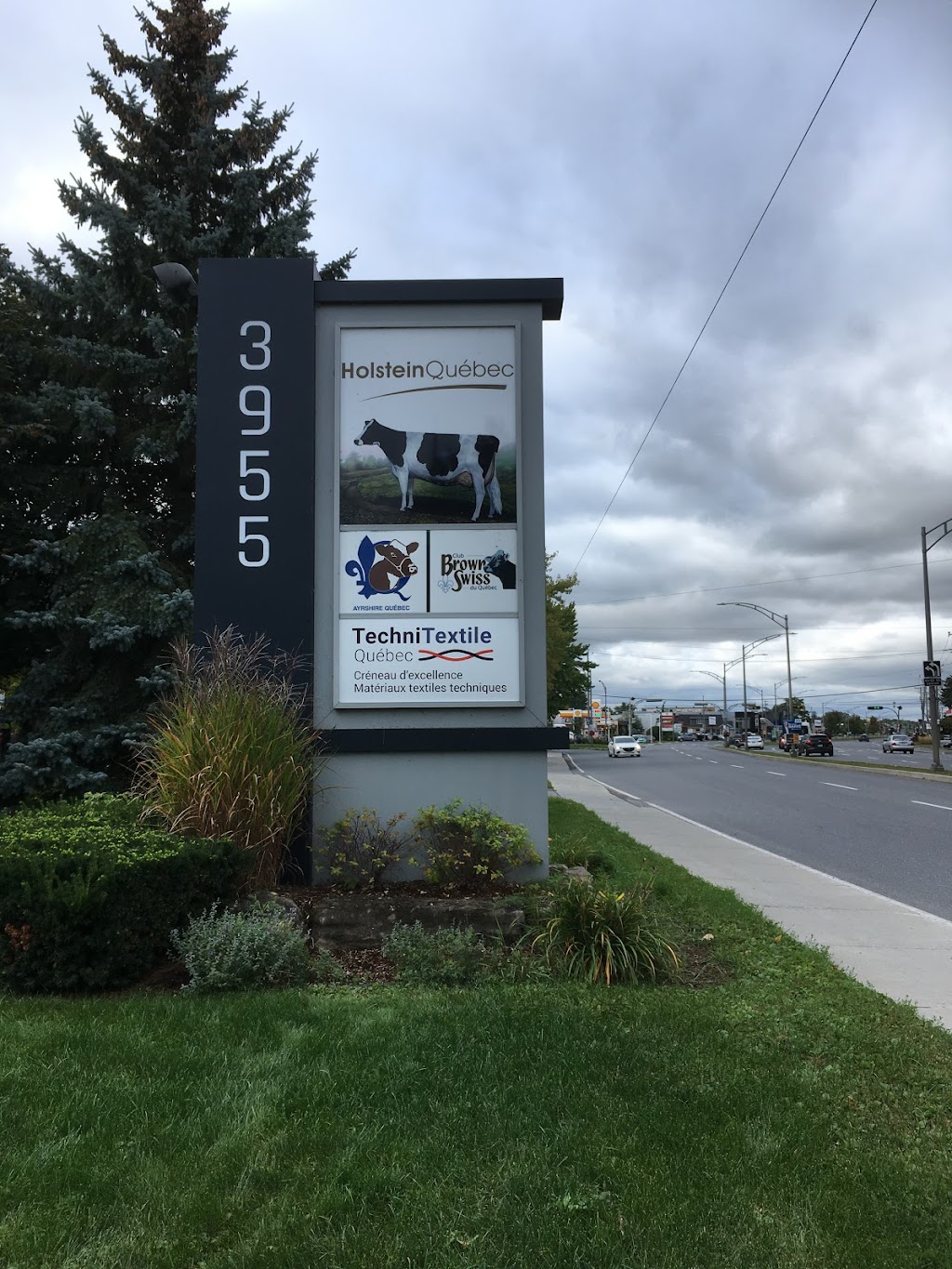 TechniTextile Québec | 3955 Bd Laurier O, Saint-Hyacinthe, QC J2S 3T8, Canada | Phone: (450) 418-5532