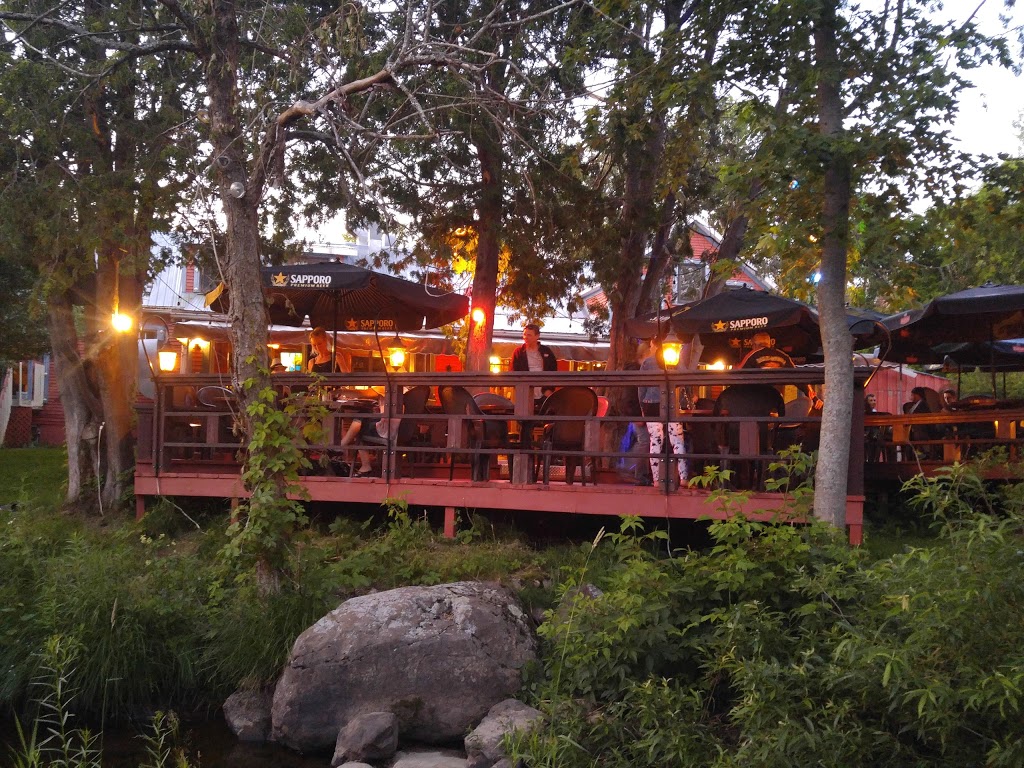 Bistro Brandy Creek | 713 Rue Saint Joseph, Valcourt, QC J0E 2L0, Canada | Phone: (450) 532-5775