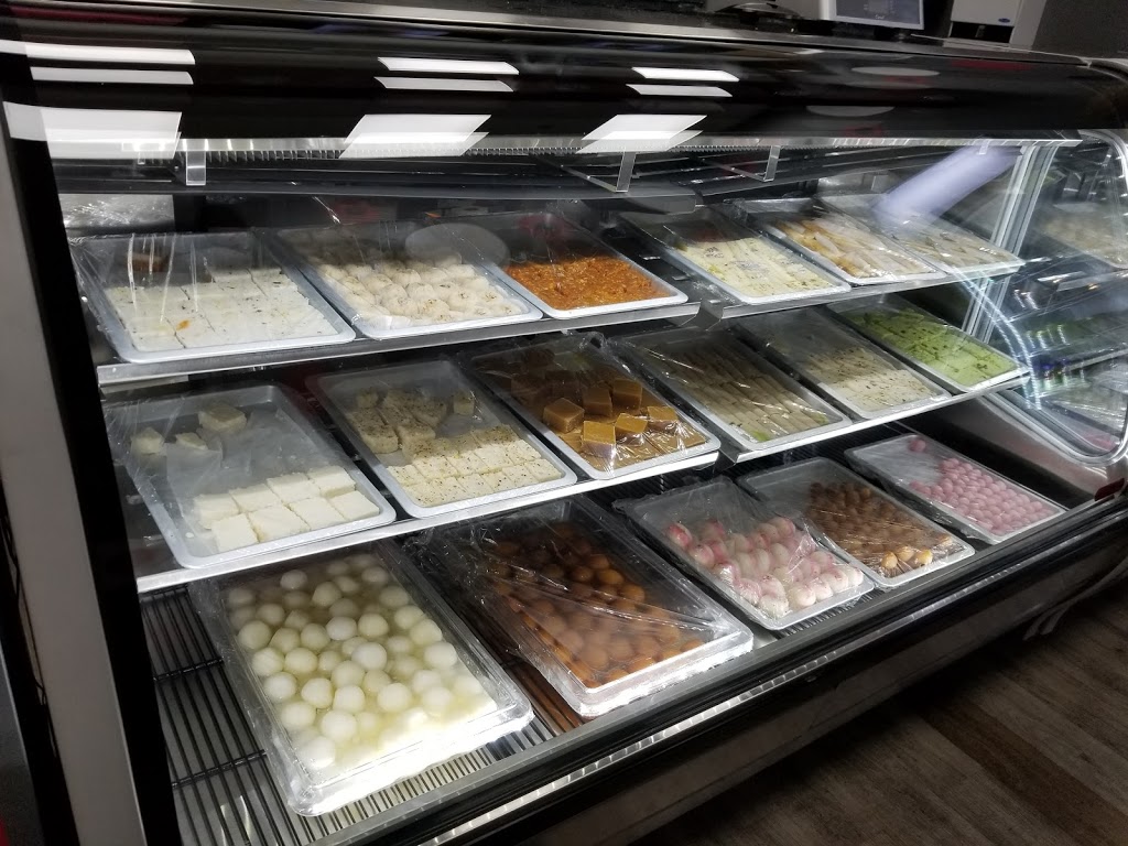 Tandoori Kitchen | 9080 25 Ave SW #130, Edmonton, AB T6X 2H4, Canada | Phone: (780) 250-9090