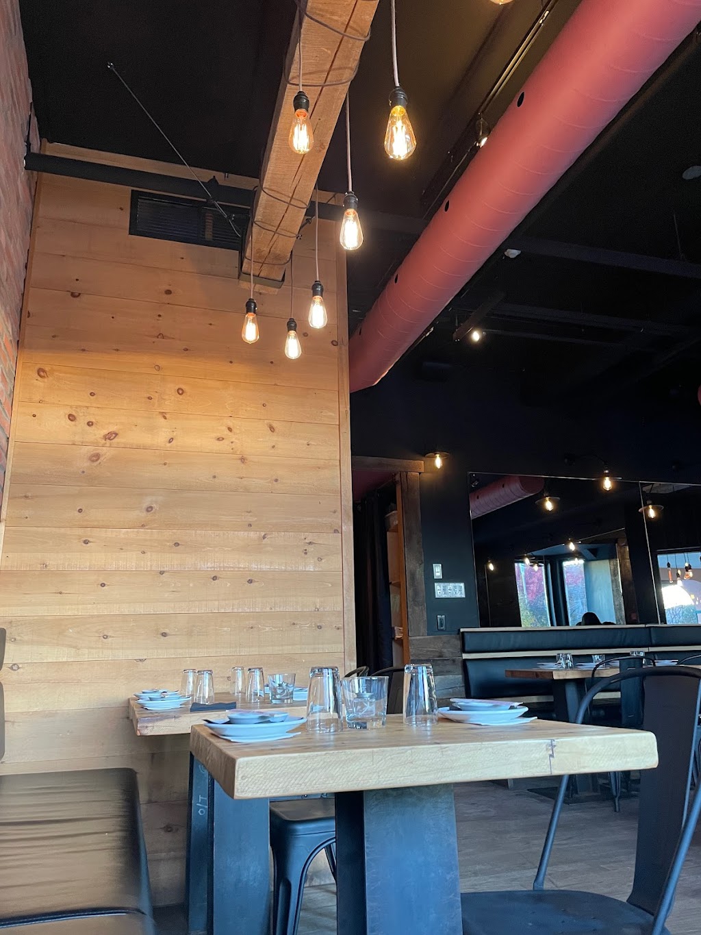 Yama-No-Kami Pub Japonais | 3035 Chem. de la Chapelle, Mont-Tremblant, QC J8E 1E1, Canada | Phone: (819) 717-1572