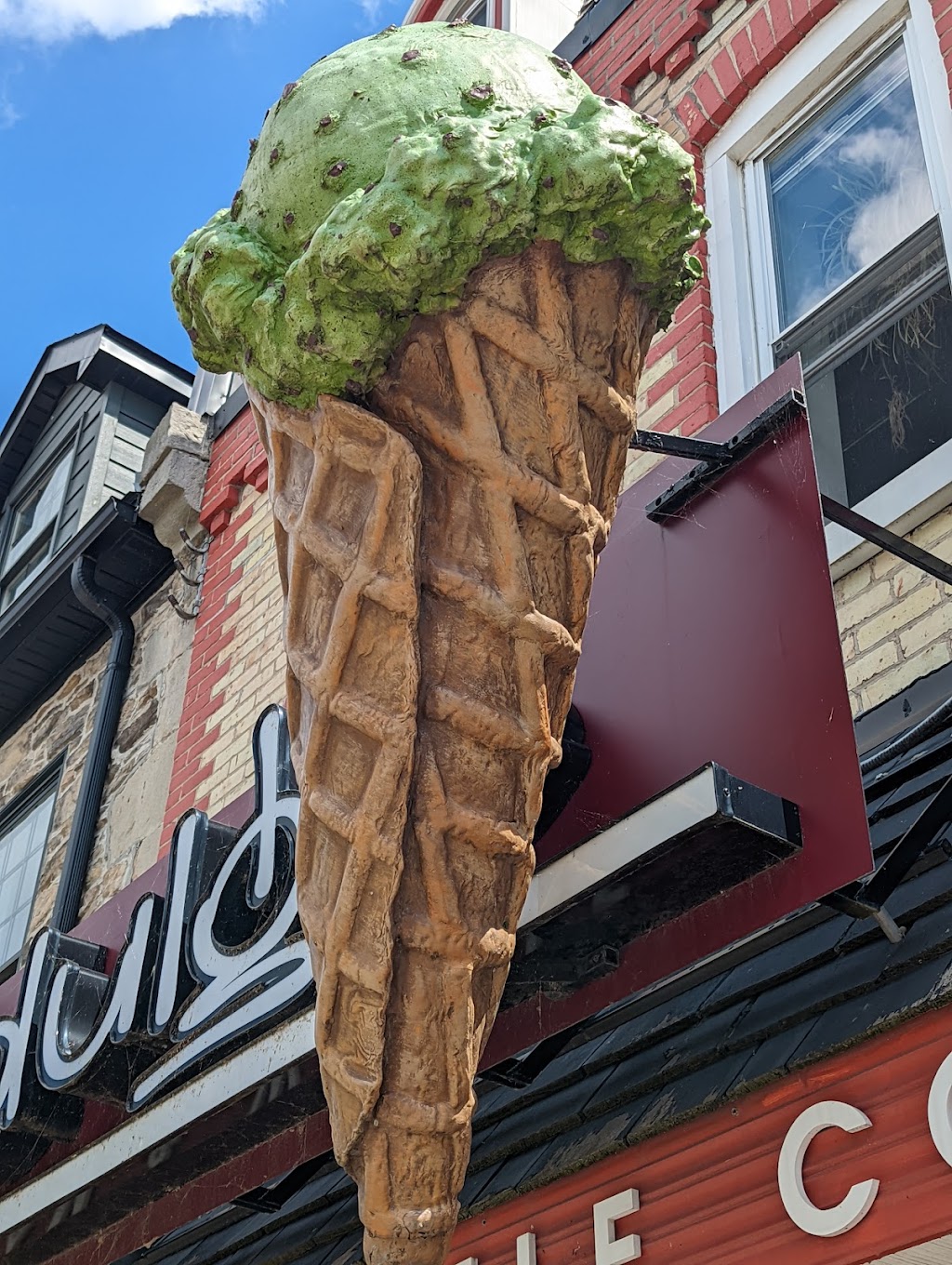 Indulge Ice Cream | 10 Queen St E, Cambridge, ON N3C 2A6, Canada | Phone: (226) 338-1797