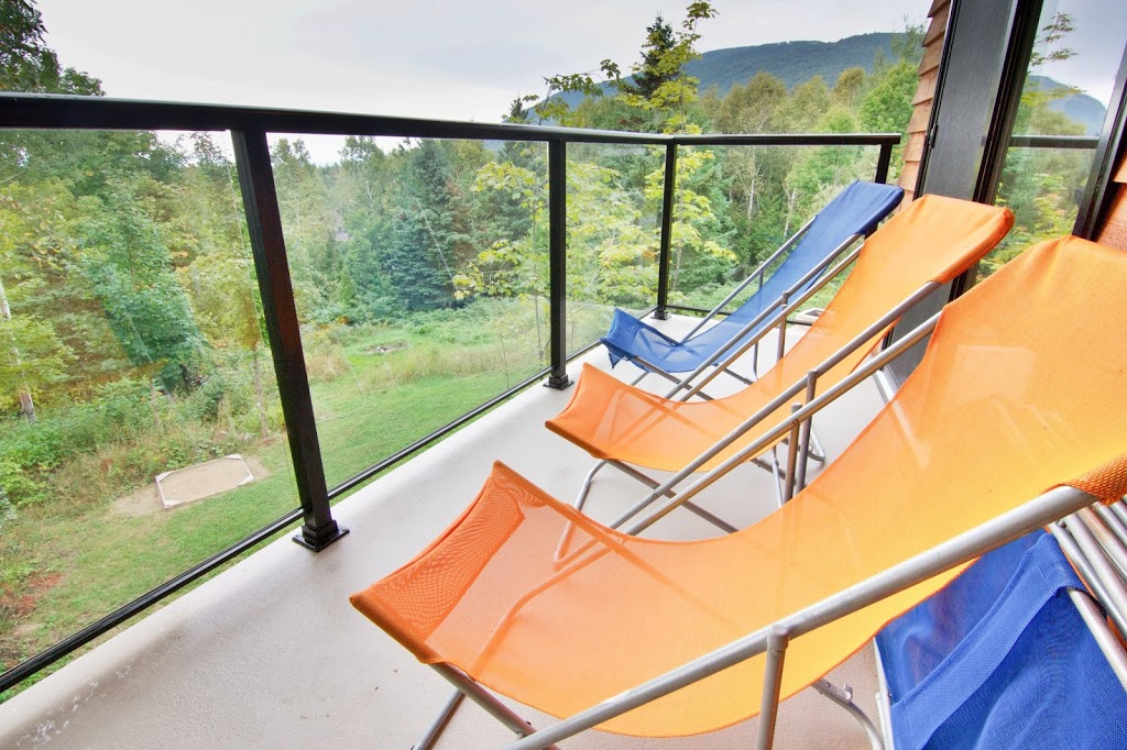 Domaine du Coteau | 170 Rue du Marais, Saint-Ferréol-les-Neiges, QC G0A 3R0, Canada | Phone: (514) 989-8777