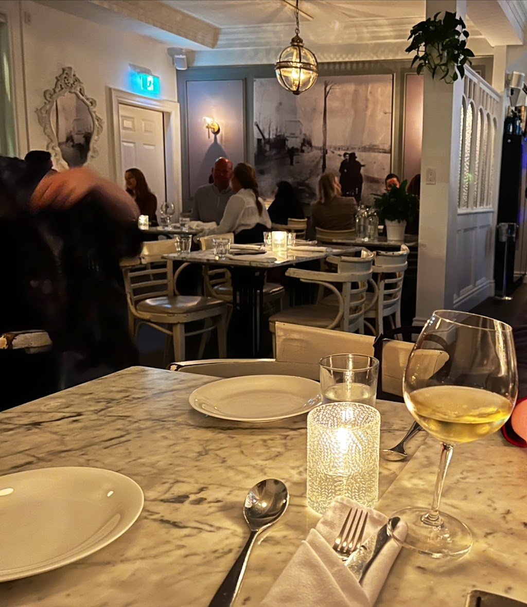 The Tremont Cafe | 100 Pine St, Collingwood, ON L9Y 2N9, Canada | Phone: (705) 293-6000
