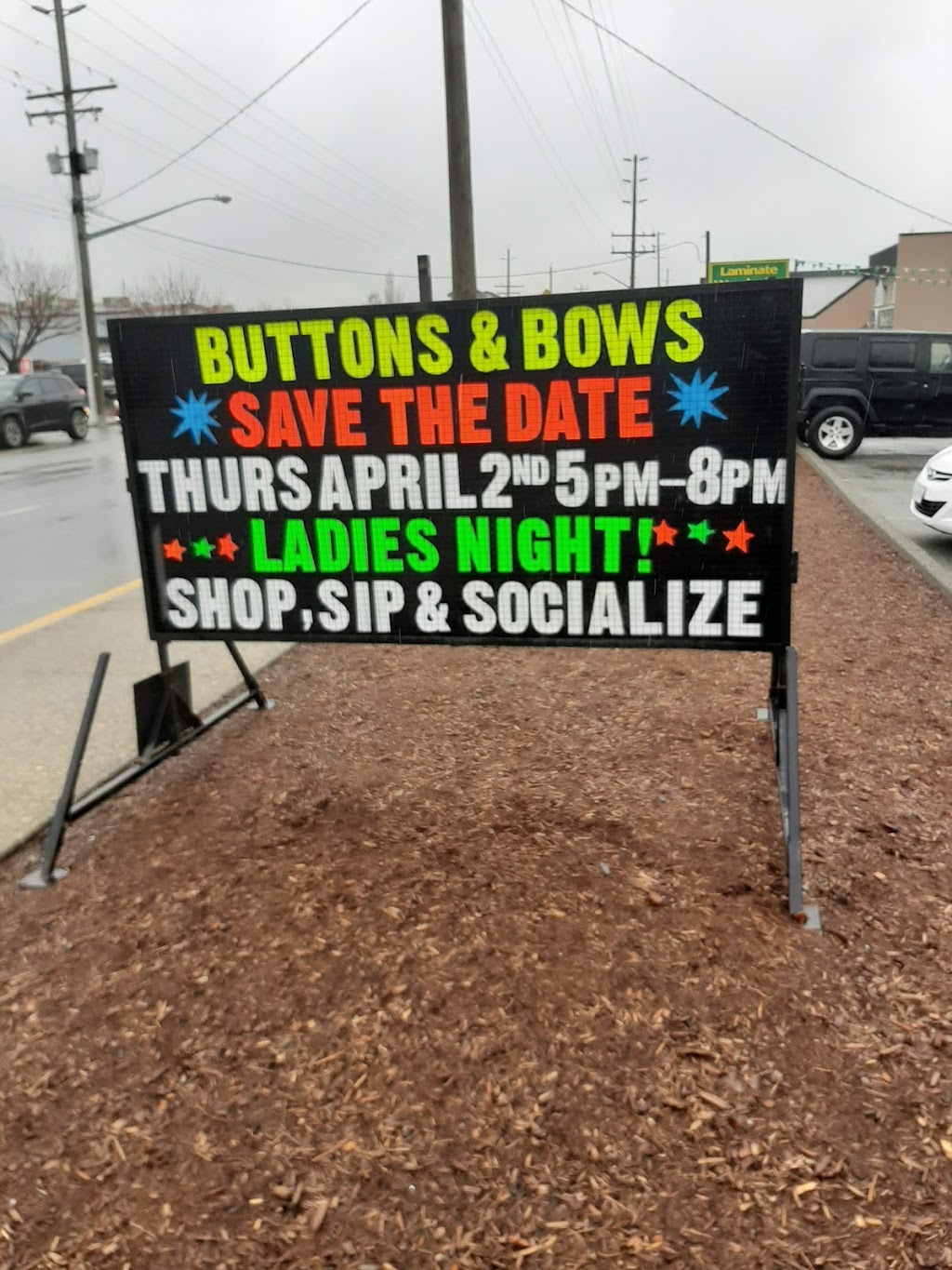 Buttons And Bows Ladies Fashion on Consignment | 22785 Dewdney Trunk Rd, Maple Ridge, BC V2X 3K4, Canada | Phone: (604) 479-2697
