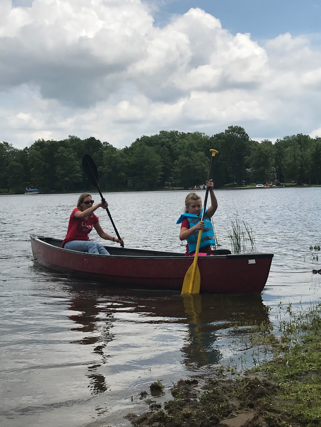 Lakefront Hideaway Resort | 3601 Monck Rd, Norland, ON K0M 2L0, Canada | Phone: (888) 939-3601