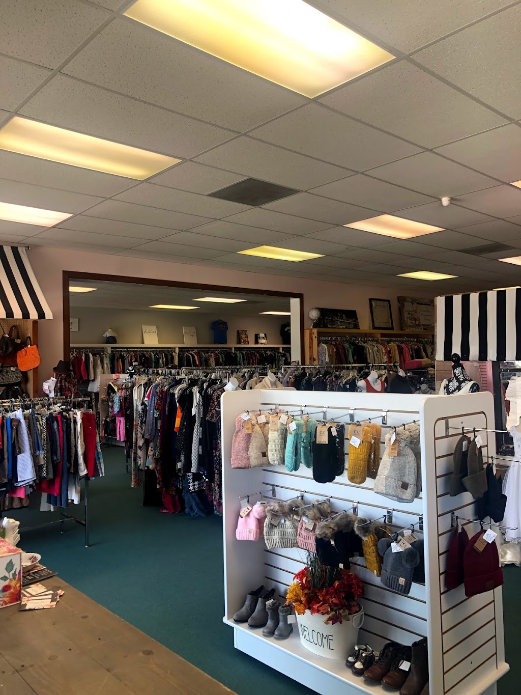 Second Chance Consignment & Boutique | 1164 Gratiot Blvd, Marysville, MI 48040, USA | Phone: (810) 334-5739
