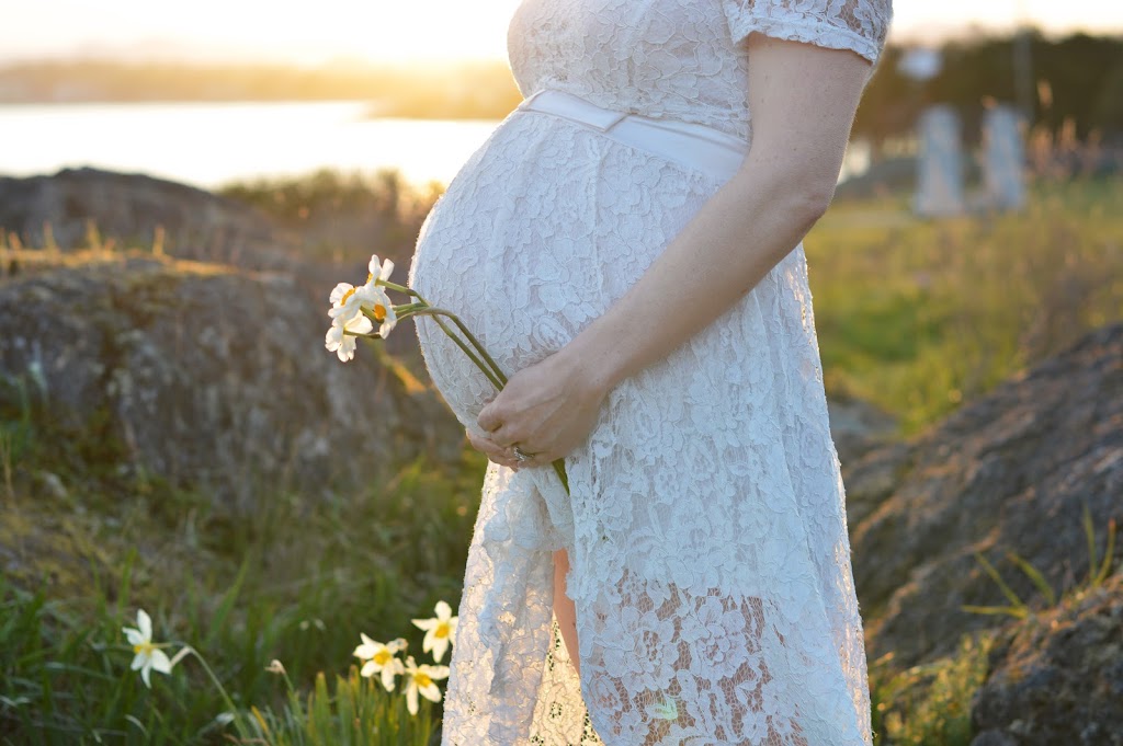Christine Roulston Photography | 1801 Jade Pl, Victoria, BC V8P 3E5, Canada | Phone: (250) 896-8453