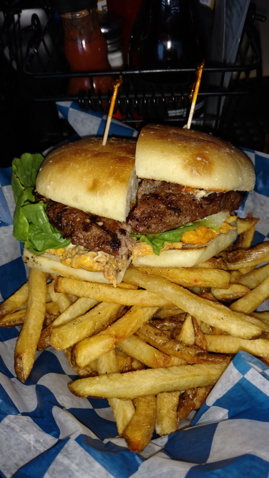 Blue Bull Tavern | 1300 Sweet Home Rd, Amherst, NY 14228, USA | Phone: (716) 688-3544