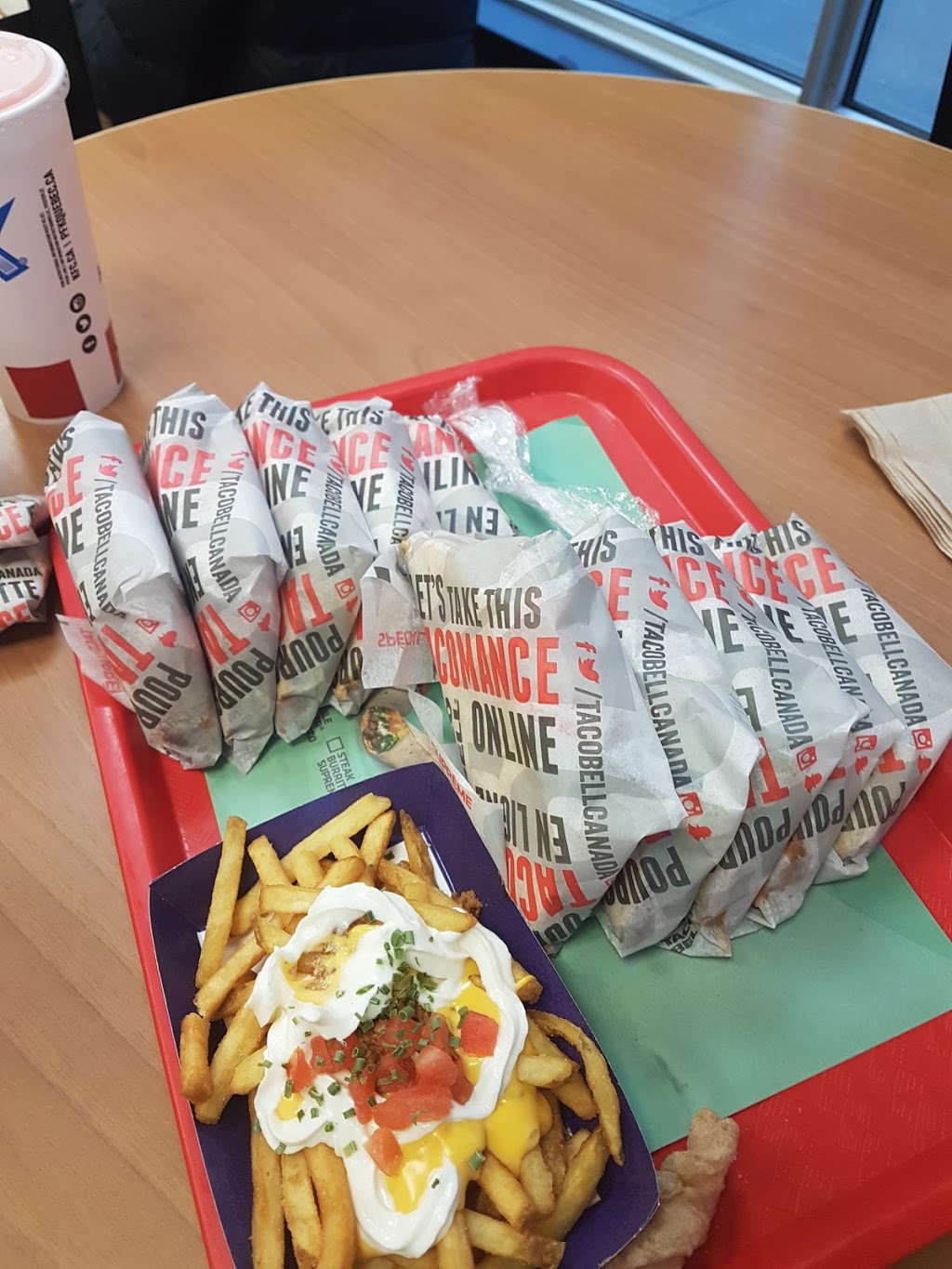 KFC | 5322 Dundas St W, Etobicoke, ON M9B 1B3, Canada | Phone: (416) 233-3159