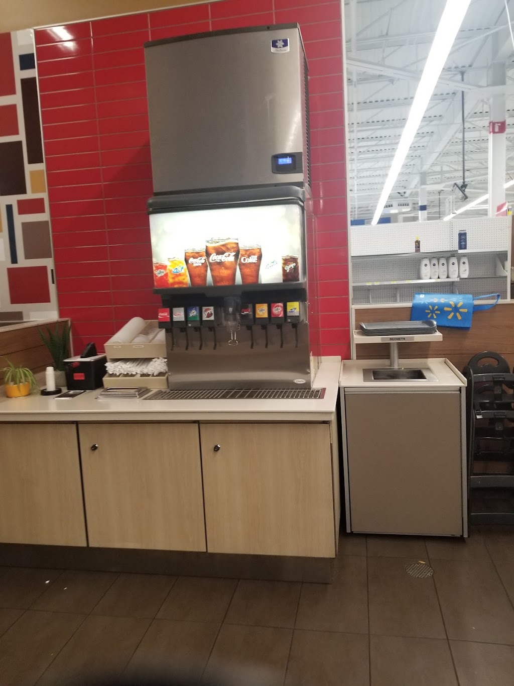McDonalds | Wal-mart - Centre Commercial, 1999 Boulevard Roland-Therrien, Longueuil, QC J4N 1A3, Canada | Phone: (448) 352-2333