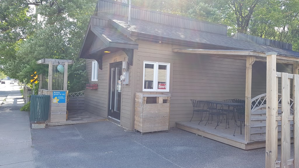 Restaurant Roulotte Notre-Dame Enr | 435 Rue Labbé, Thetford Mines, QC G6G 1Z5, Canada | Phone: (418) 338-2770