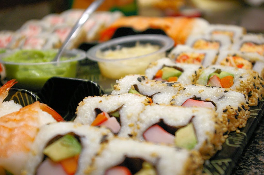 Sushi 426 | 426 Rue Villeray, Montréal, QC H2R 1H3, Canada | Phone: (514) 508-7878