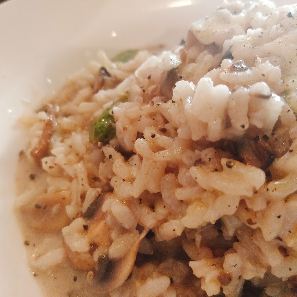 Il Fresco Restaurant | 3081 Kingston Rd, Scarborough, ON M1M 1P1, Canada | Phone: (647) 347-4889