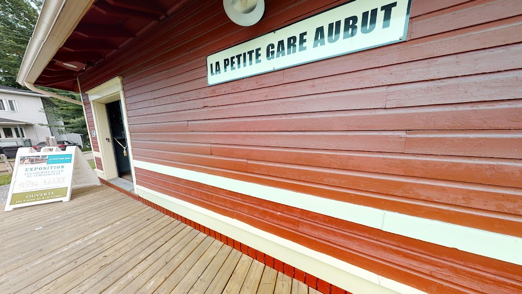 La Vieille Gare de Rivière-Bleue | 85 Rue Saint-Joseph N, Rivière-Bleue, QC G0L 2B0, Canada | Phone: (418) 893-2219