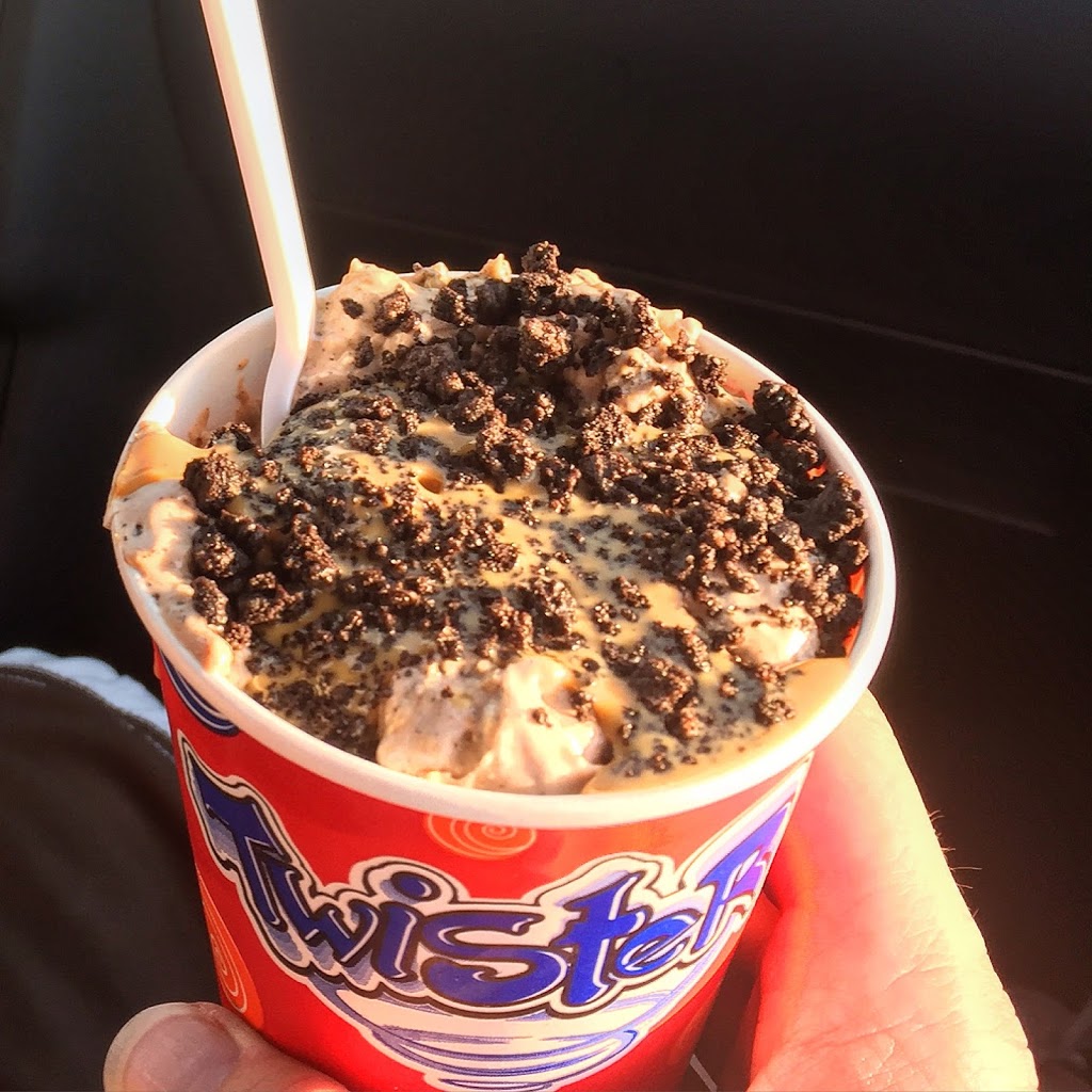 Sweet Tops Ice Cream | 949 Henderson Hwy, Winnipeg, MB R2K 2M3, Canada | Phone: (204) 668-1062