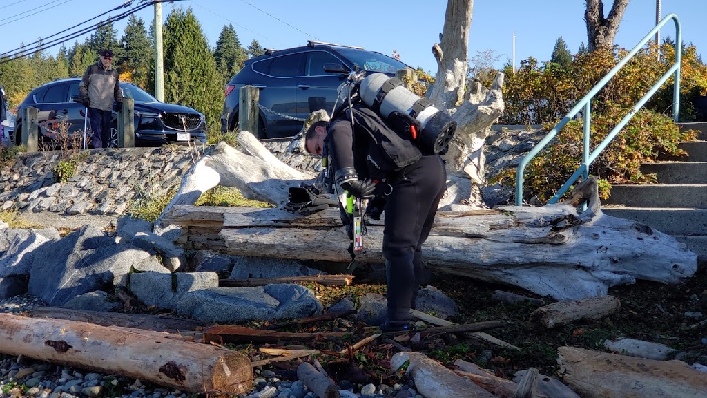 Scuba Diving Instructor | 107-5710 Teredo St - VO#2, Sechelt, BC V0N 3A0, Canada | Phone: (778) 989-8420