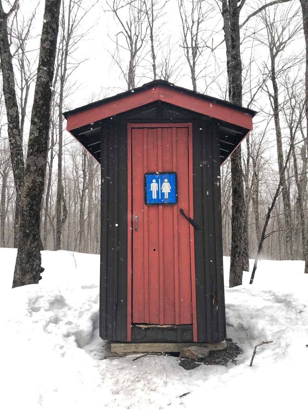 McKinstry Shelter | Trail 1, Luskville, QC J0X 2G0, Canada | Phone: (819) 827-2020