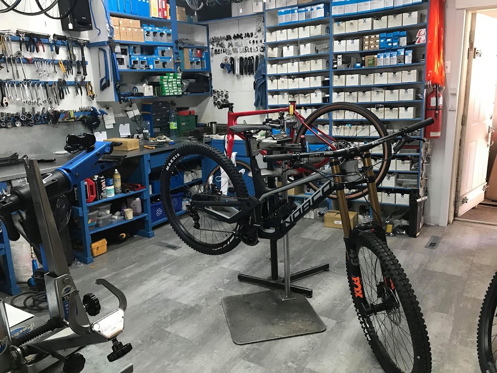 Bicycles St-Antoine Inc. | 703 14e Av S, Saint-Jérôme, QC J7Z 4B8, Canada | Phone: (450) 436-3398