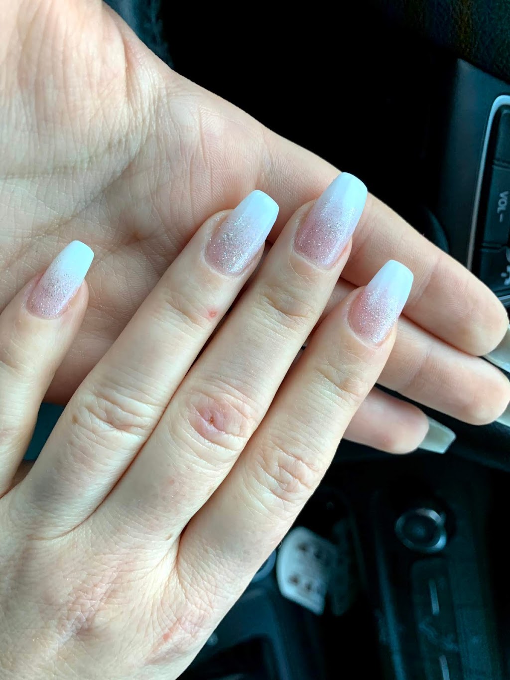 Happy Nails | 177 Paris Rd, Brantford, ON N3R 5A2, Canada | Phone: (519) 770-4435