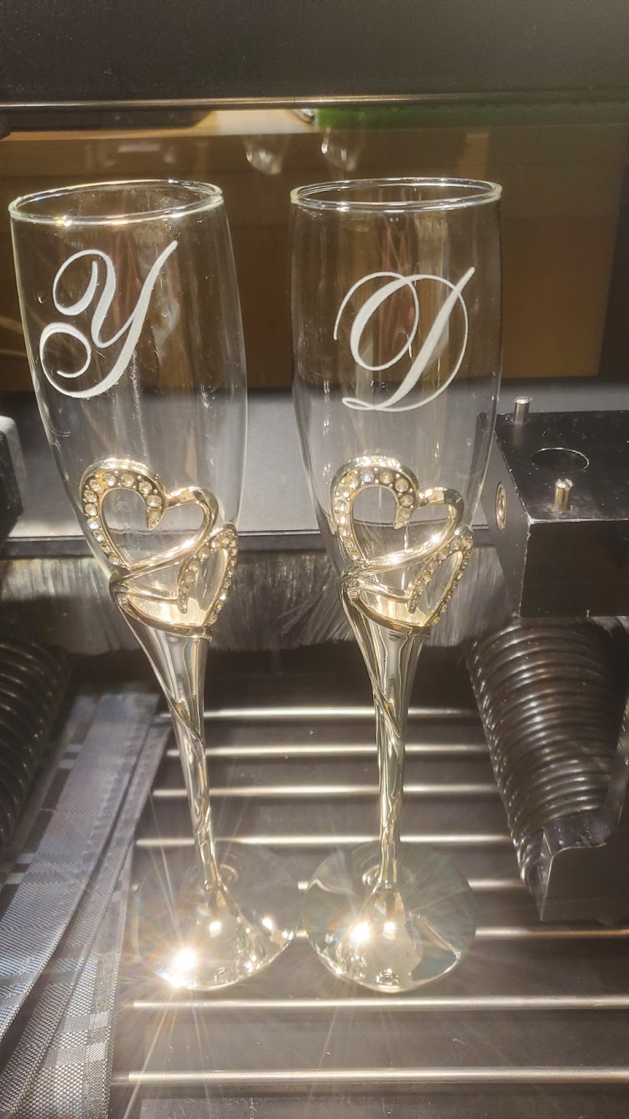 Royalty Engraving (Hallmark Oakville) | 240 Leighland Ave, Oakville, ON L6H 3H6, Canada | Phone: (905) 842-9334
