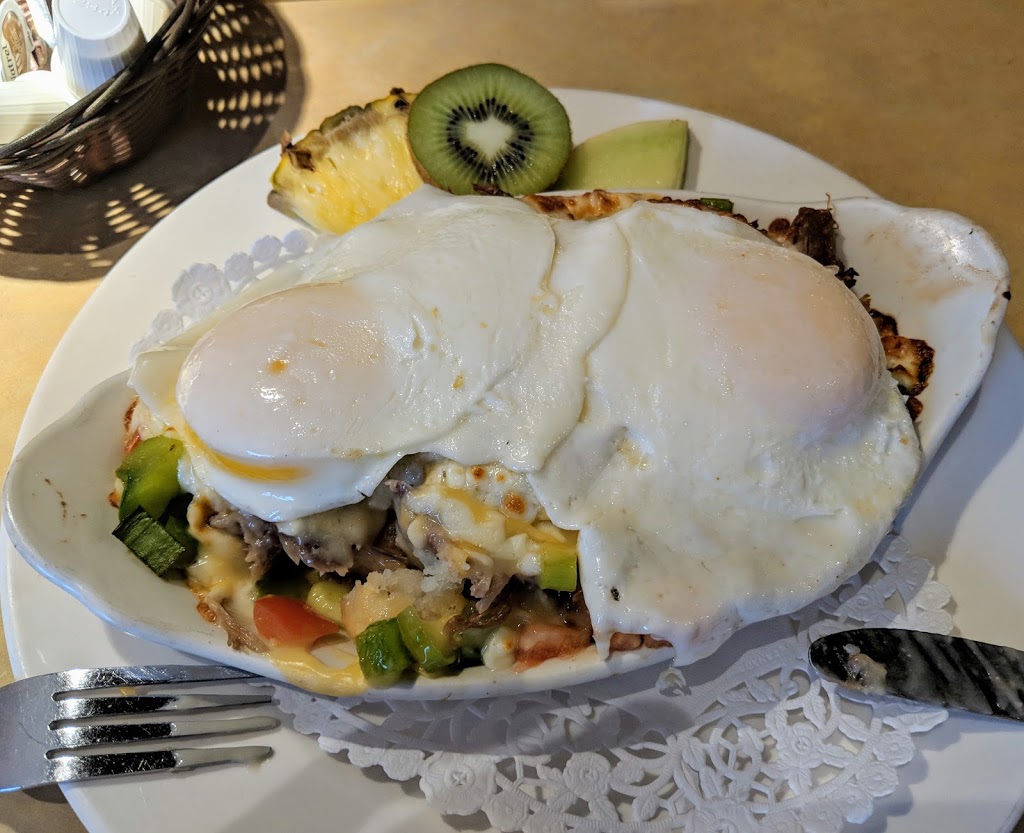 Le Marie Beaupré - Breakfast - Pizza Burgers Steak - Wine Beer | 9749 Boulevard Sainte-Anne # 110, Sainte-Anne-de-Beaupré, QC G0A 3C0, Canada | Phone: (418) 827-3446