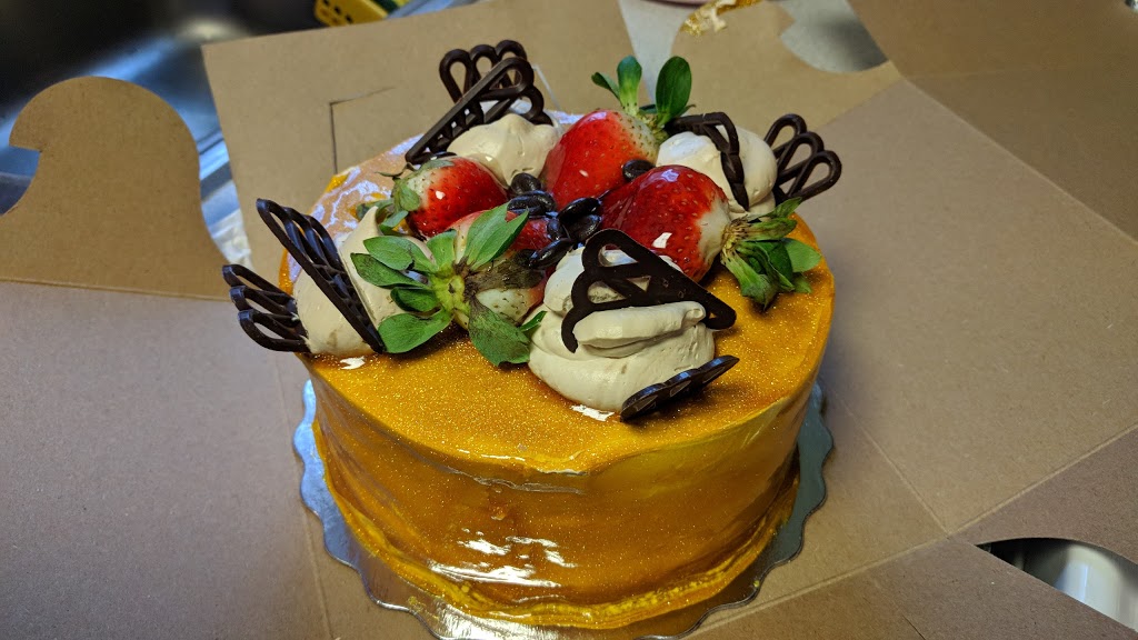 Lazar Famous Deli & Bakery | 325 Central Pkwy W Unit 12, Mississauga, ON L5B 3X9, Canada | Phone: (905) 896-1040