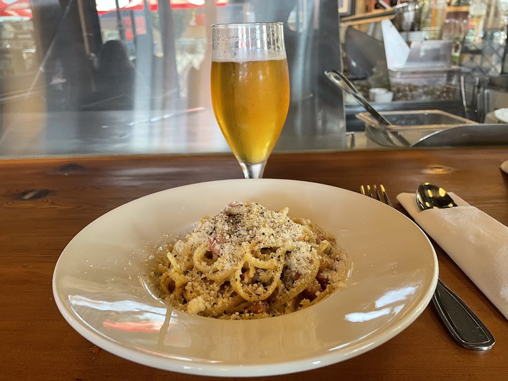 900 BiSTRO | 2360 Beacon Ave #103, Sidney, BC V8L 1X3, Canada | Phone: (778) 426-7059