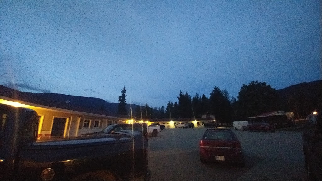 Paradise Motel | 517 Main St, Sicamous, BC V0E 2V0, Canada | Phone: (250) 836-2525