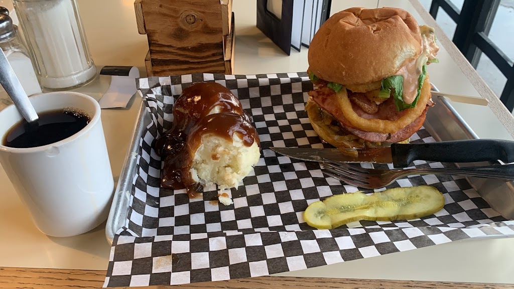 Sky-Hy Restaurant | 279 MB-12, Steinbach, MB R5G 1T8, Canada | Phone: (204) 326-2908