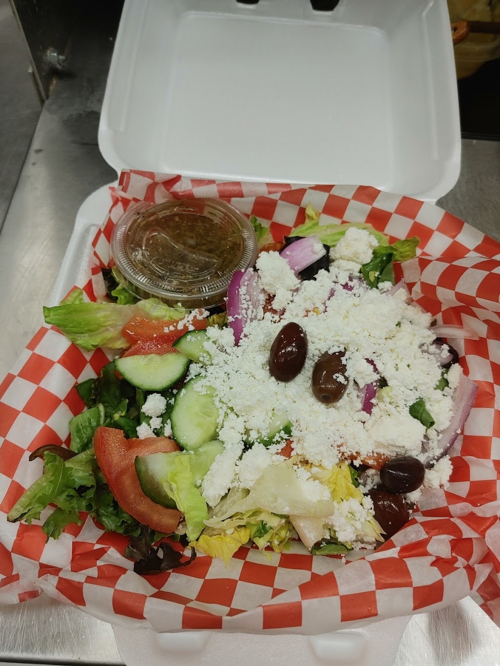 Theos Pizzeria | 20 Forsyth St, Marmora, ON K0K 2M0, Canada | Phone: (613) 472-1414