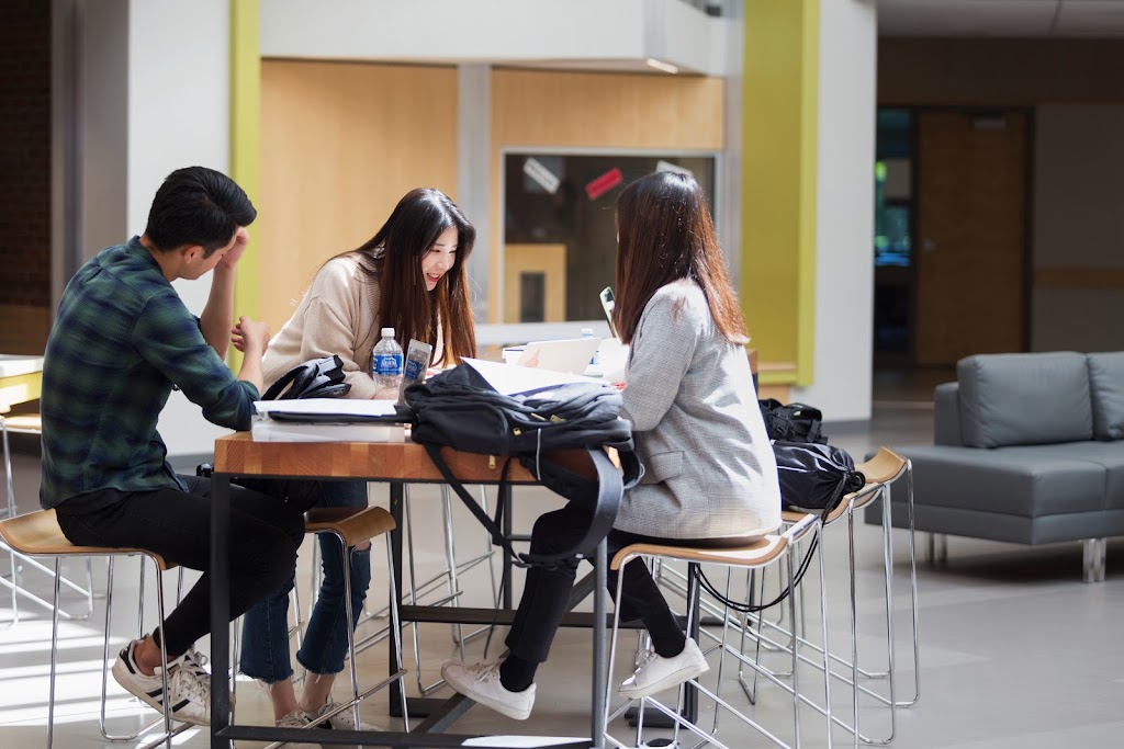 English Language Centre | University of Victoria, Continuing Studies Building, 3800 Finnerty Road, (Ring Road at Gabriola Road), Victoria, BC V8P 5C2, Canada | Phone: (250) 721-8469