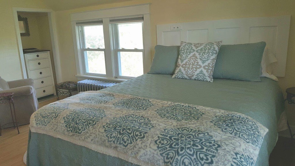 Wolf Ridge Guest House | 4981 Ridge Rd, Lockport, NY 14094, USA | Phone: (716) 479-1412