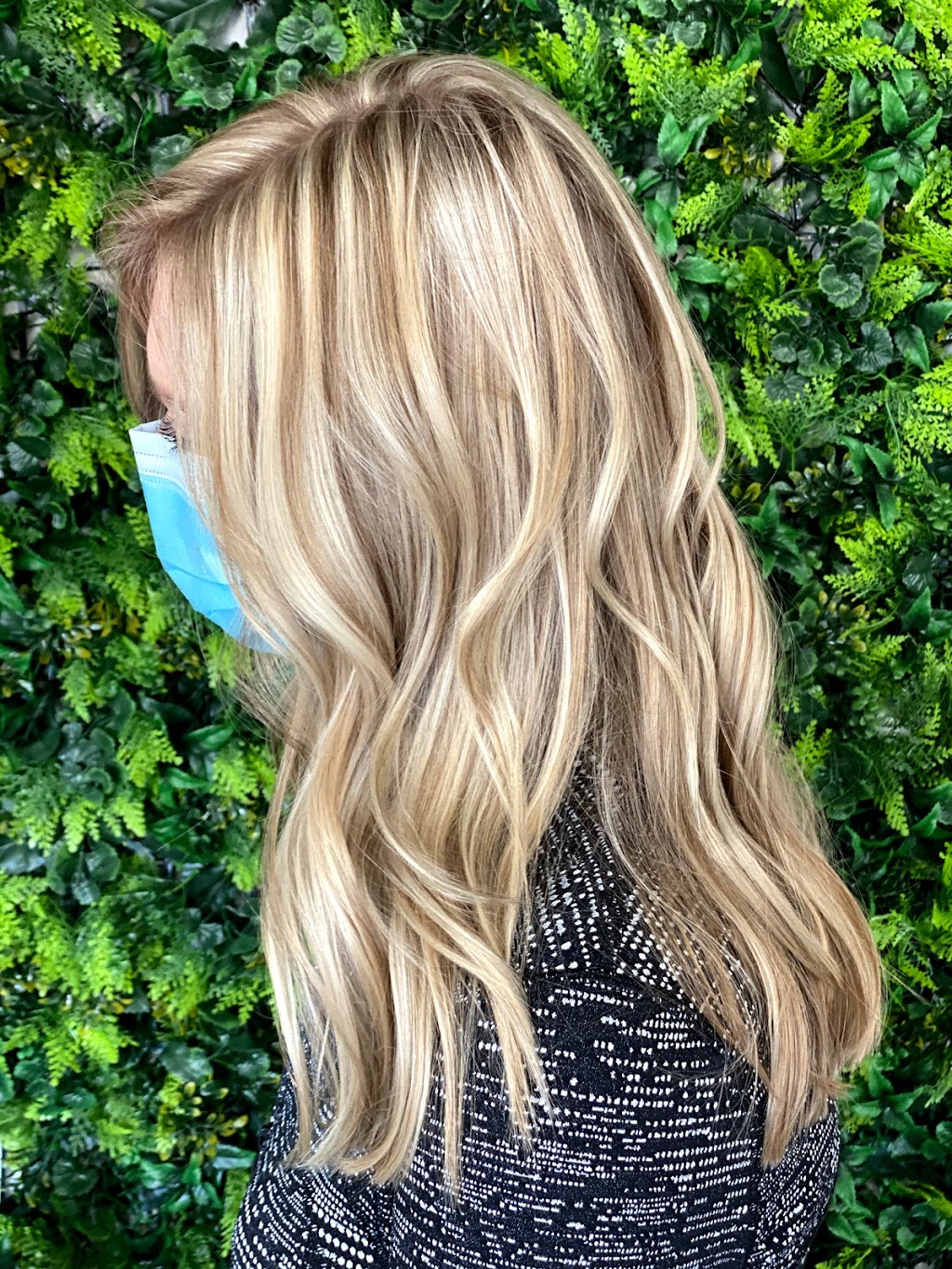 Northern roots hair studio | 249 West Street N, Orillia, ON L3V 5C9, Canada | Phone: (705) 259-5055