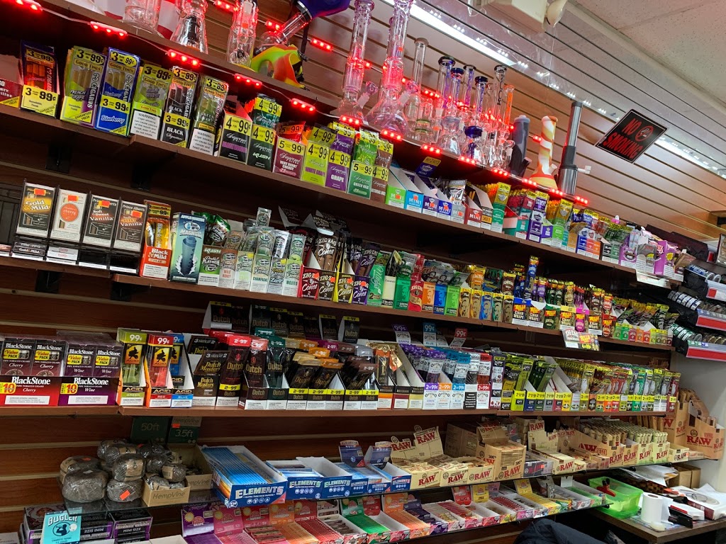 Smokers Only | 3164 Gratiot Blvd, Marysville, MI 48040, USA | Phone: (810) 388-5095