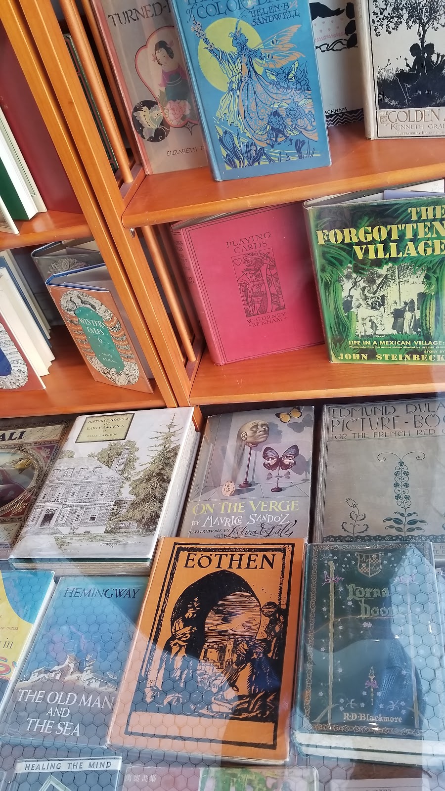 The Scribe Bookstore | 375 Danforth Ave, Toronto, ON M4K 1P1, Canada | Phone: (416) 901-8835