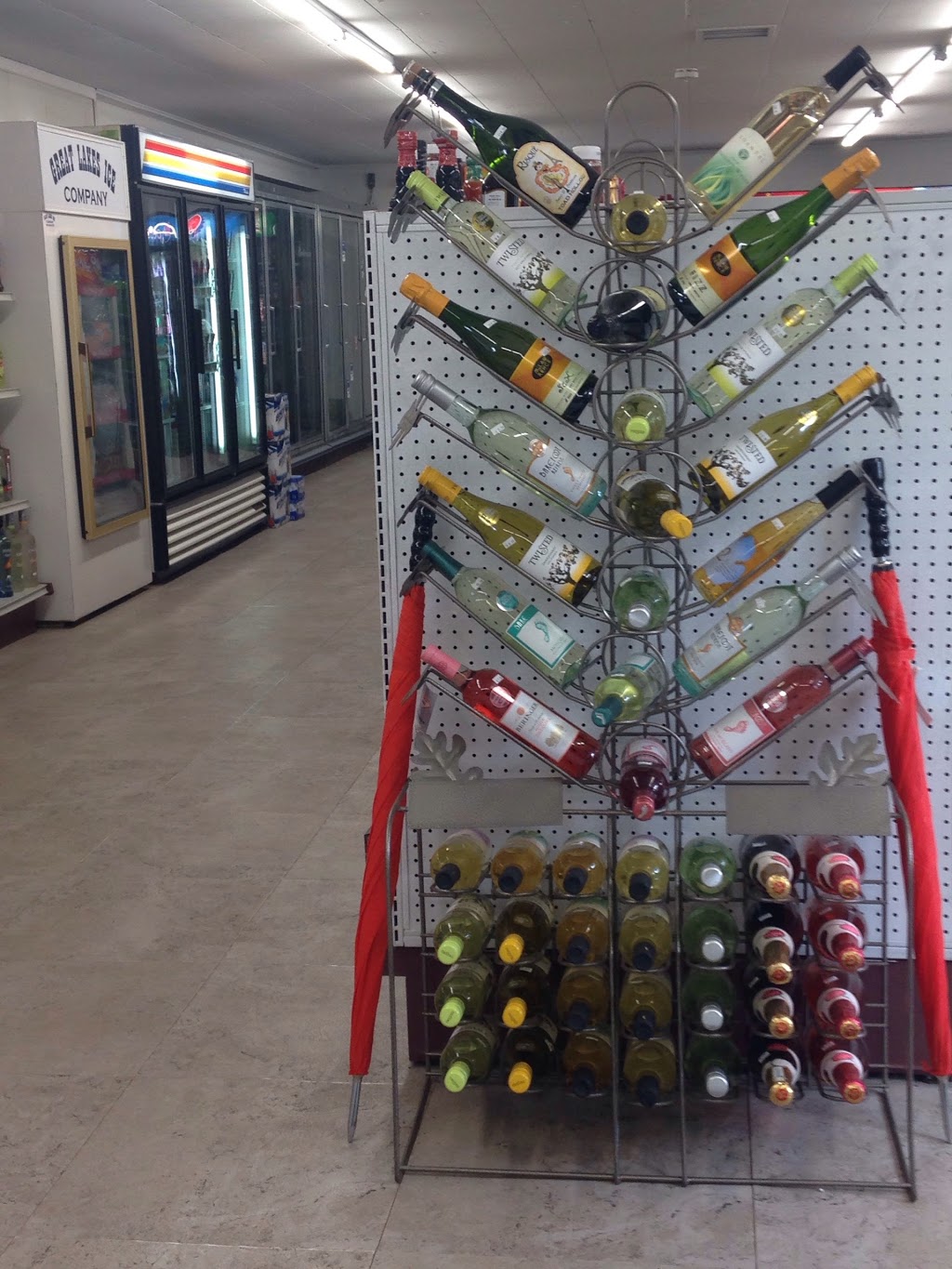 Krazy Larryz | 8216 Lakeshore Rd, Lexington, MI 48450, USA | Phone: (810) 327-0945