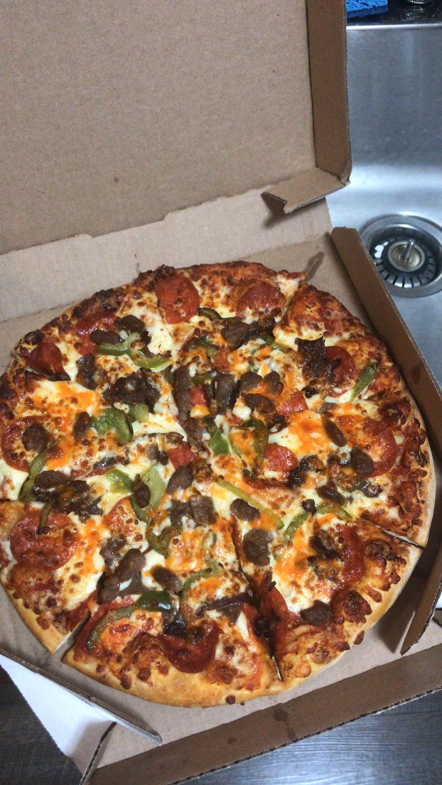 Dominos Pizza | 188 Barton St, Stoney Creek, ON L8E 4W3, Canada | Phone: (905) 664-7271