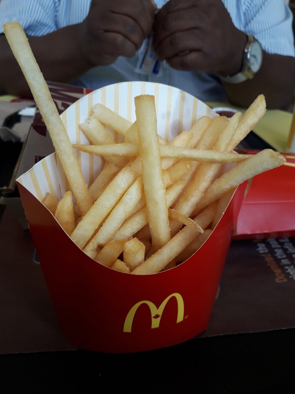 McDonalds | 680 Nairn Ave, Winnipeg, MB R2L 0X7, Canada | Phone: (204) 949-6005