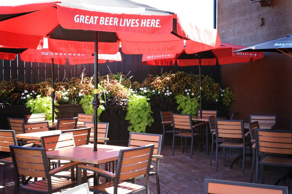 Billys Taphouse | 305 Talbot St N, Essex, ON N8M 2E2, Canada | Phone: (519) 776-7094
