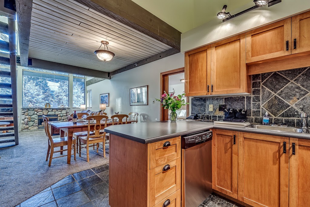 Acer Vacation Rentals Ltd. | 4905 Spearhead Pl, Whistler, BC V0N 1B4, Canada | Phone: (877) 489-7669