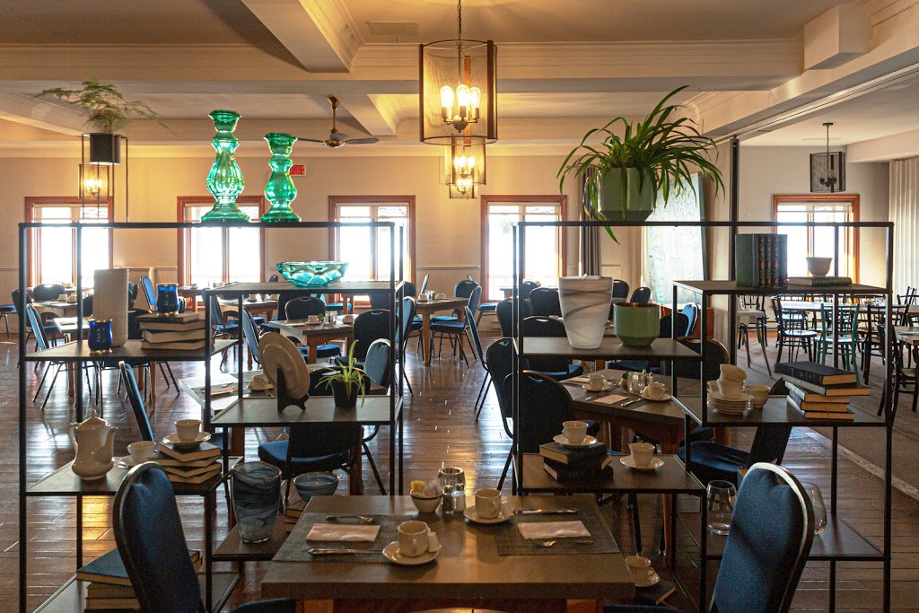 Restaurant La Marée Haute | 444 Chemin de la Baleine, La Baleine, QC G0A 2A0, Canada | Phone: (418) 438-2711