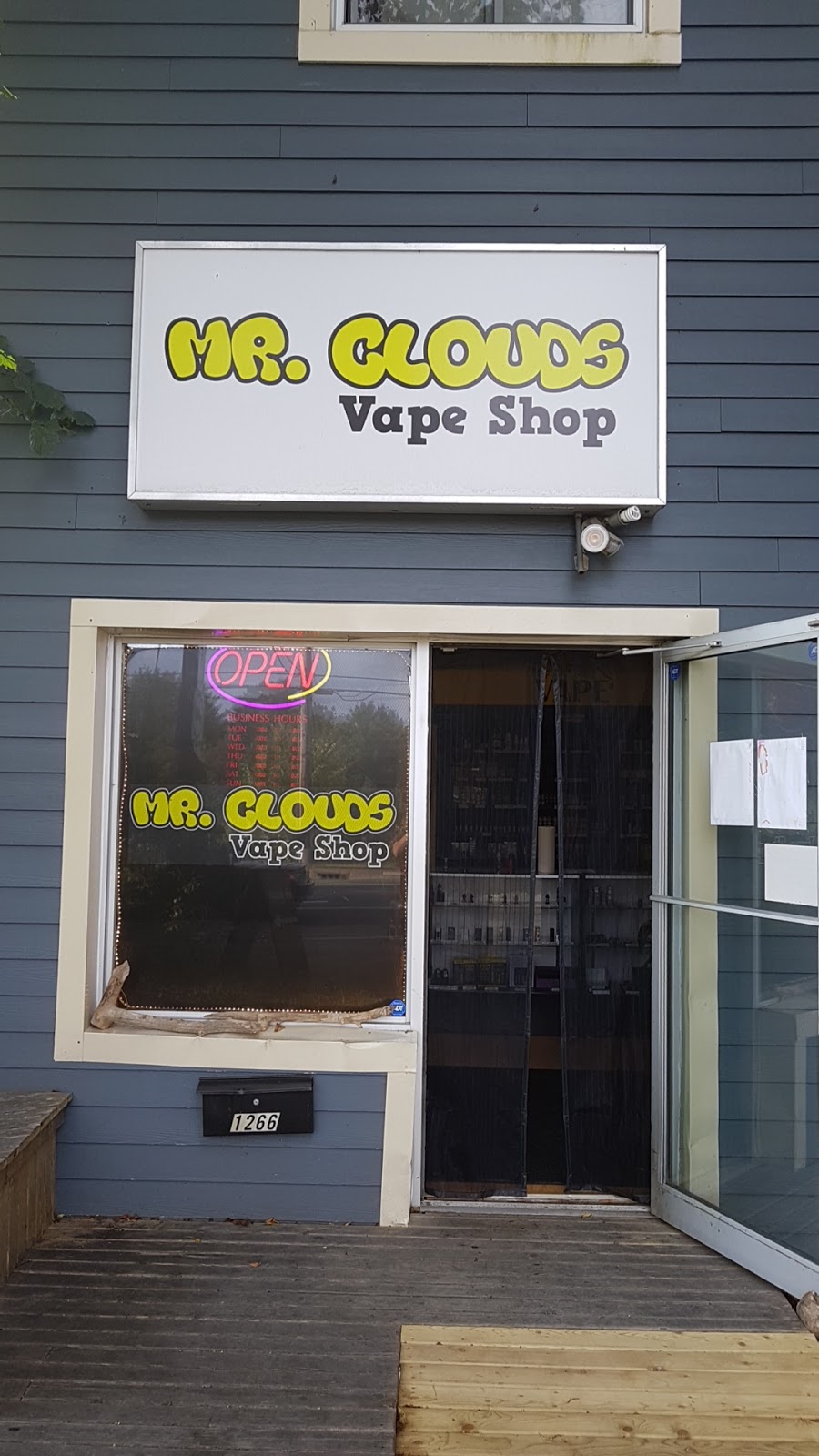 Mr. Clouds Vape Shop | 1266 Bedford Hwy, Bedford, NS B4A 1C7, Canada | Phone: (902) 405-1057