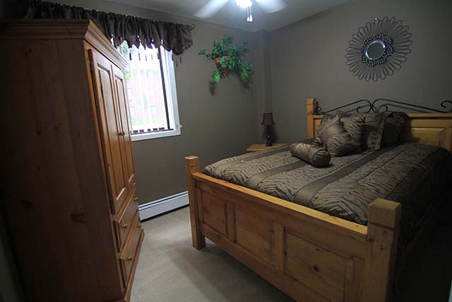 Chestnut Court | 278 Chestnut St, St Thomas, ON N5R 5P4, Canada | Phone: (519) 633-7940