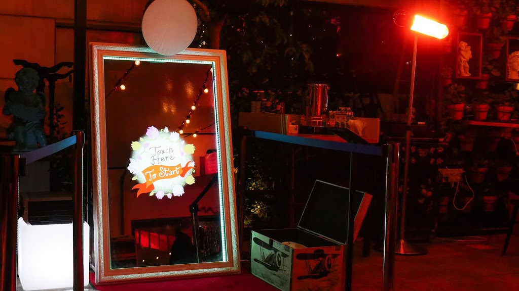Shiny Memories Toronto | Mirror Photo Booth | 2313 Lake Shore Blvd W, Etobicoke, ON M8V 1A8, Canada | Phone: (416) 522-6710