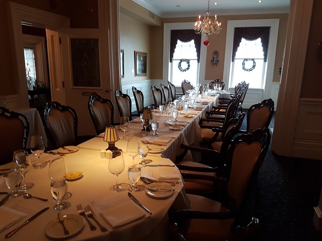 Barber House Restaurant | 5155 Mississauga Rd, Mississauga, ON L5M 2L9, Canada | Phone: (905) 858-7570